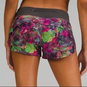 🍋 Lululemon Speed Up LR Shorts Vivid Floral NEW Size 2